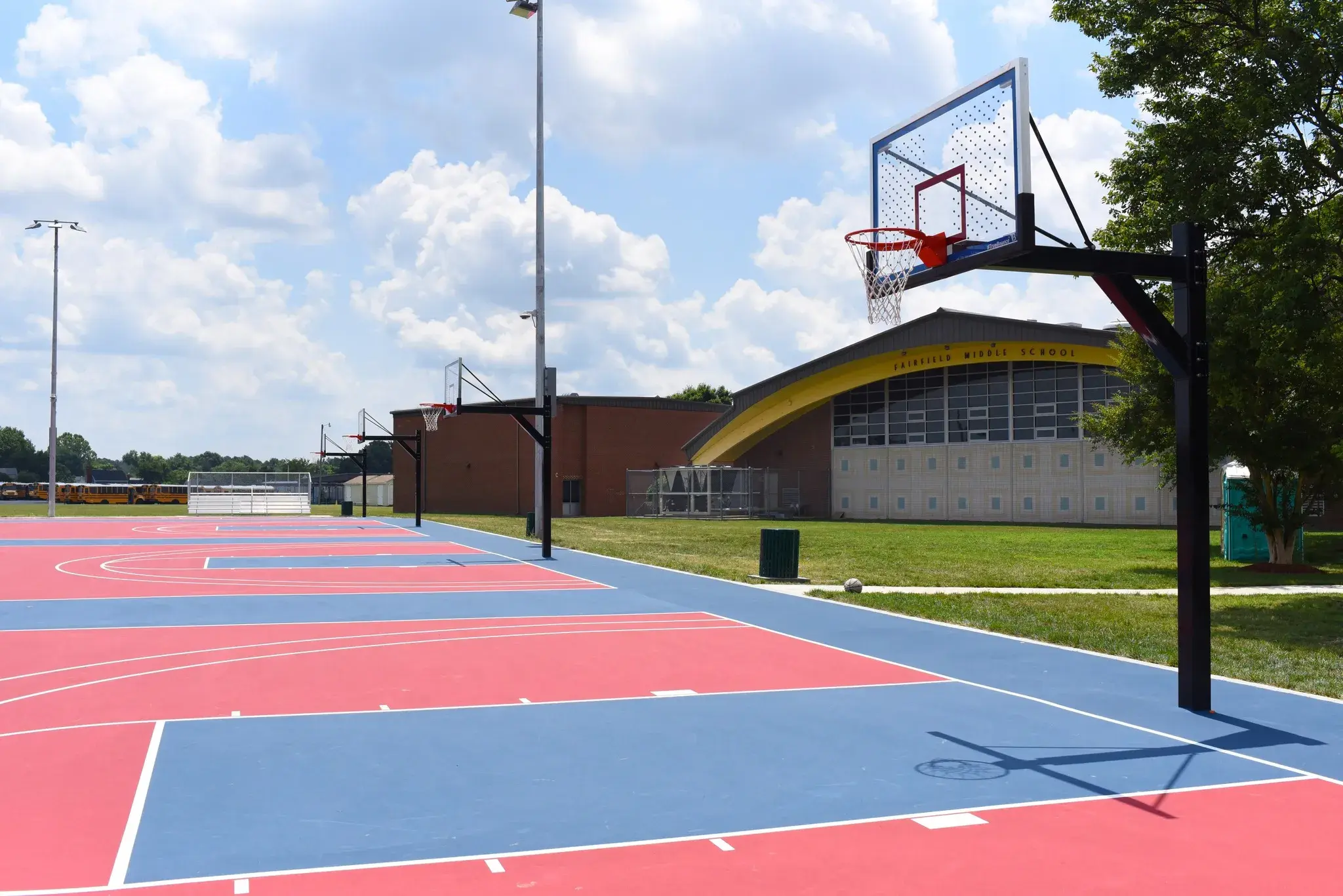 Lapangan basket sekolah Al-Azhar Kelapa Gading