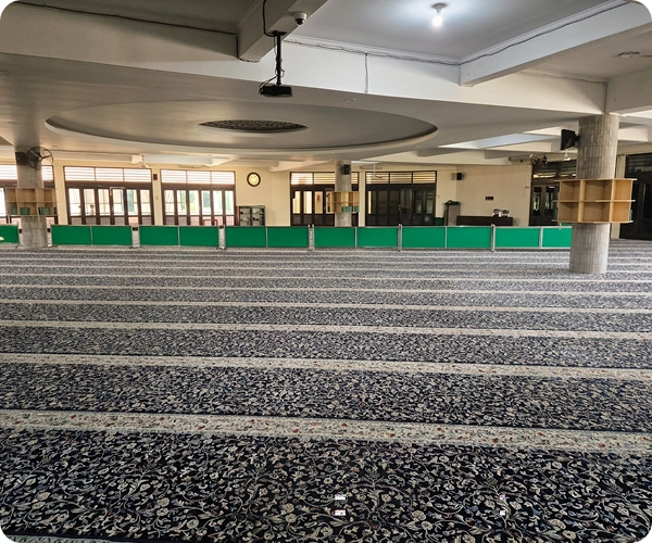 Interior Masjid Al-Azhar Kelapa Gading