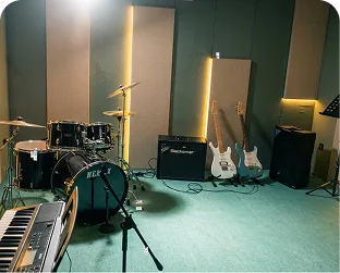 Studio musik Al-Azhar Kelapa Gading