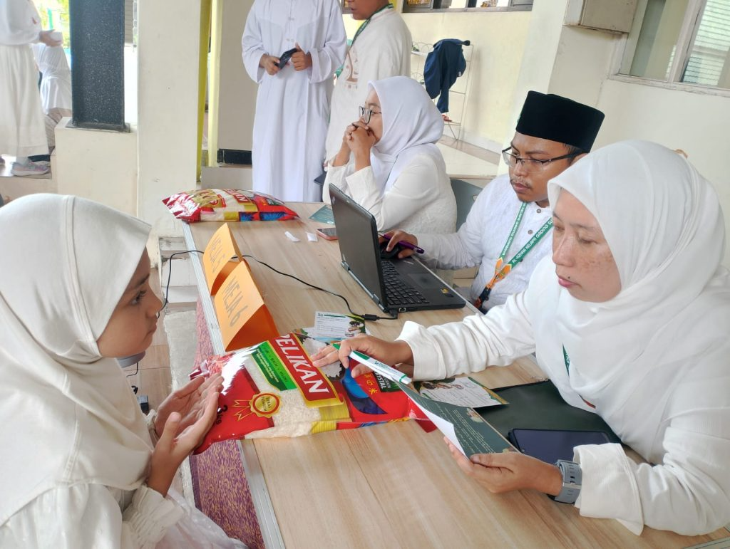 Siswa mengikuti kegiatan pembelajaran nilai Islam